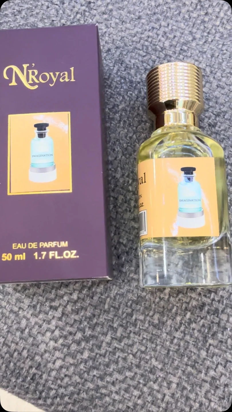 بطری و جعبه عطر در گالری غیاثی
