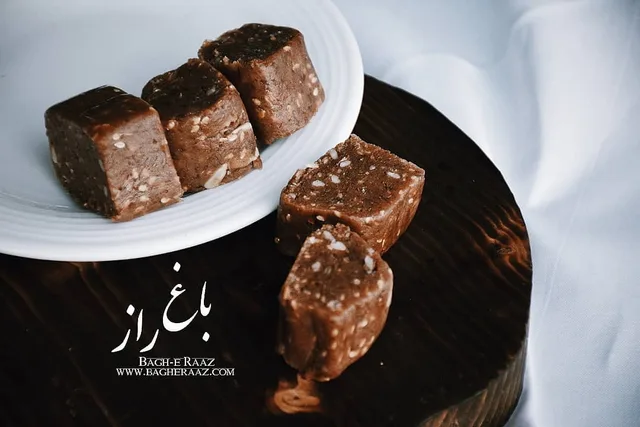 دسر شکلاتی باغ راز