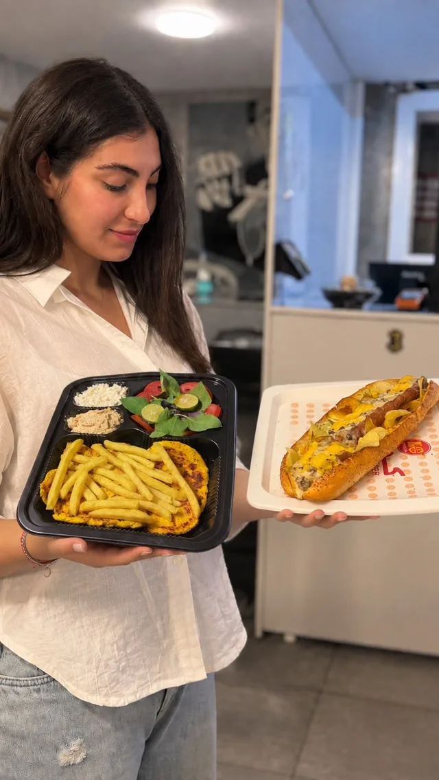 سینی ساندویچ و سیب‌زمینی کماچ