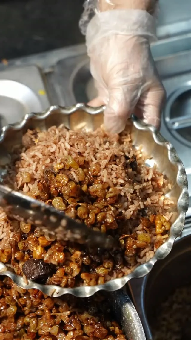 آماده‌سازی غذا در خانه پرهامی